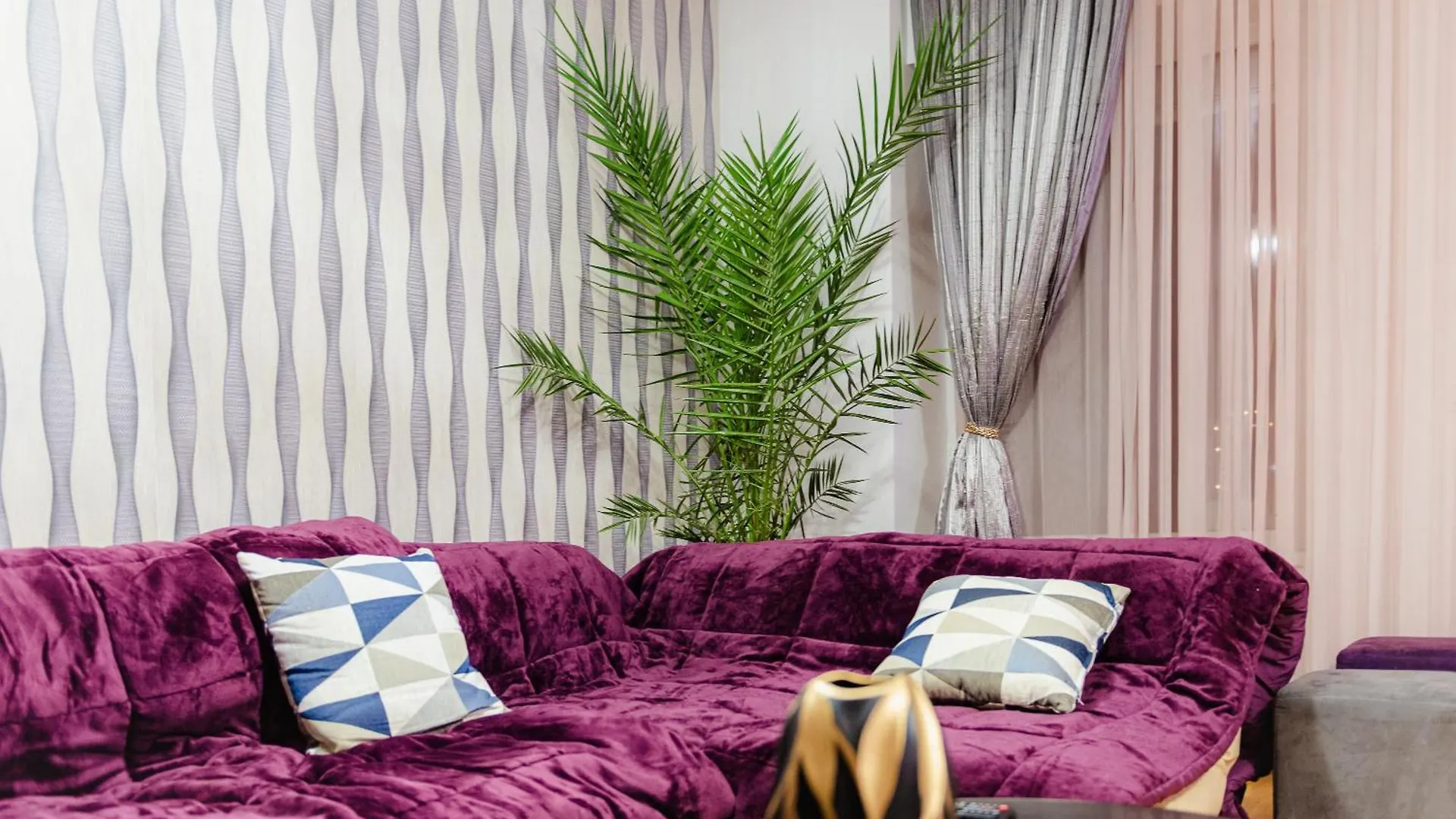 Luxury Penthouse With 5 Bedrooms 10 Min To Old Town Unirii Square Boekarest Appartement